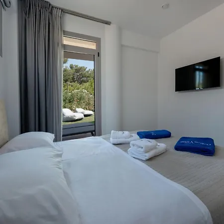 Dazzling Thasos | Fana | 2 Bedrooms | Private Outdoor Swimming Pool Surrounded By A Spacious Private Garden | Furnished Balcony And Terrace | Rachoni, Skala Rachoni (Thasos)